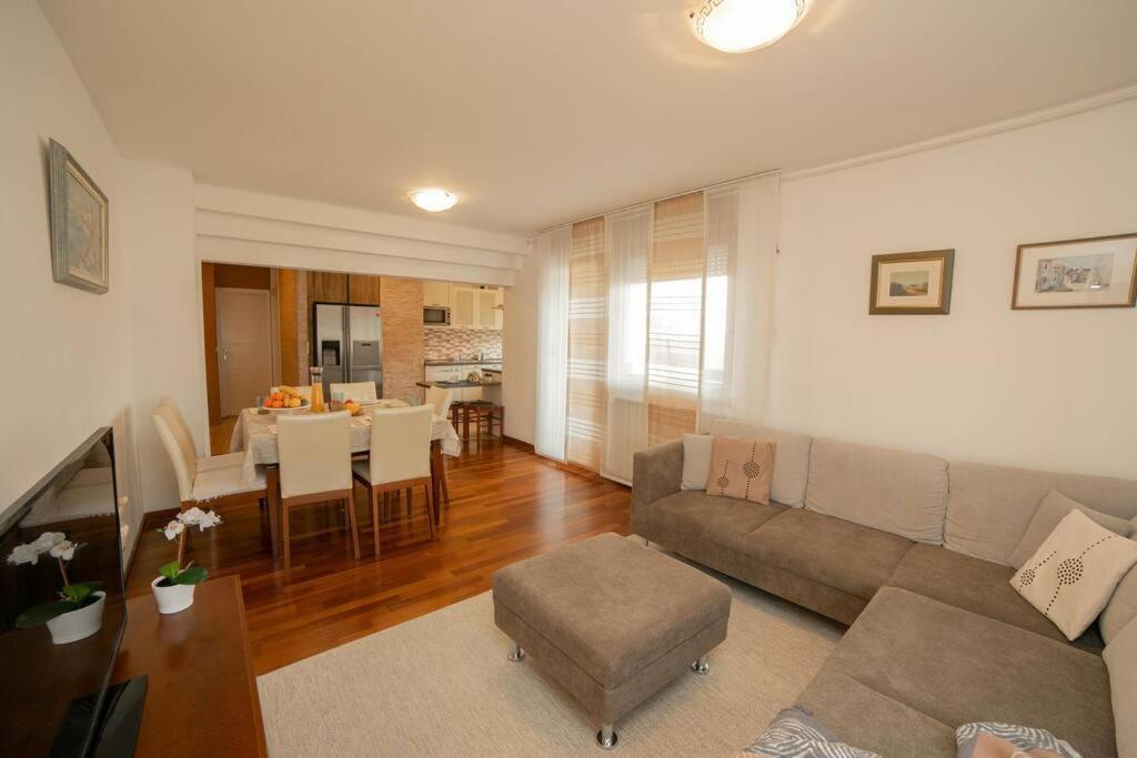 Sunny day -Arena Zagreb , 2 bathrooms, 102m², Eksteriør bilde
