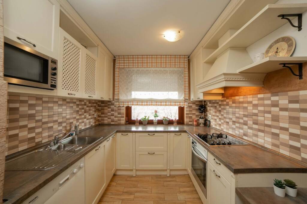 Sunny day -Arena Zagreb , 2 bathrooms, 102m², Eksteriør bilde